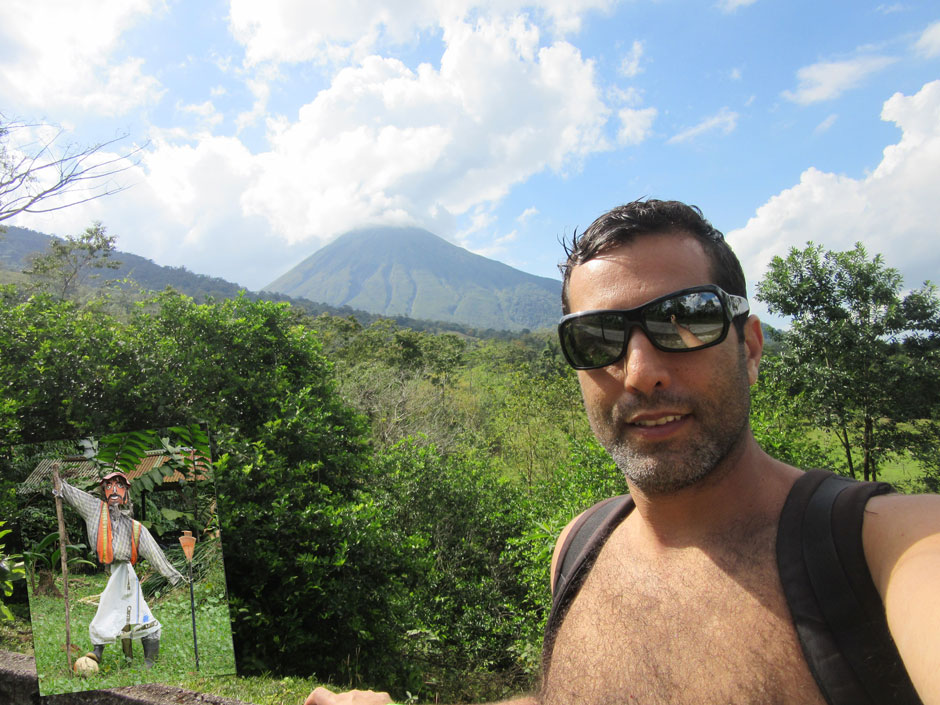 מבט אל הר הגעש ארנל בסמוך לעיר אלחואלה, קוסטה ריקה