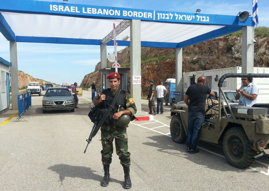 דמות כחייל בגבול לבנון