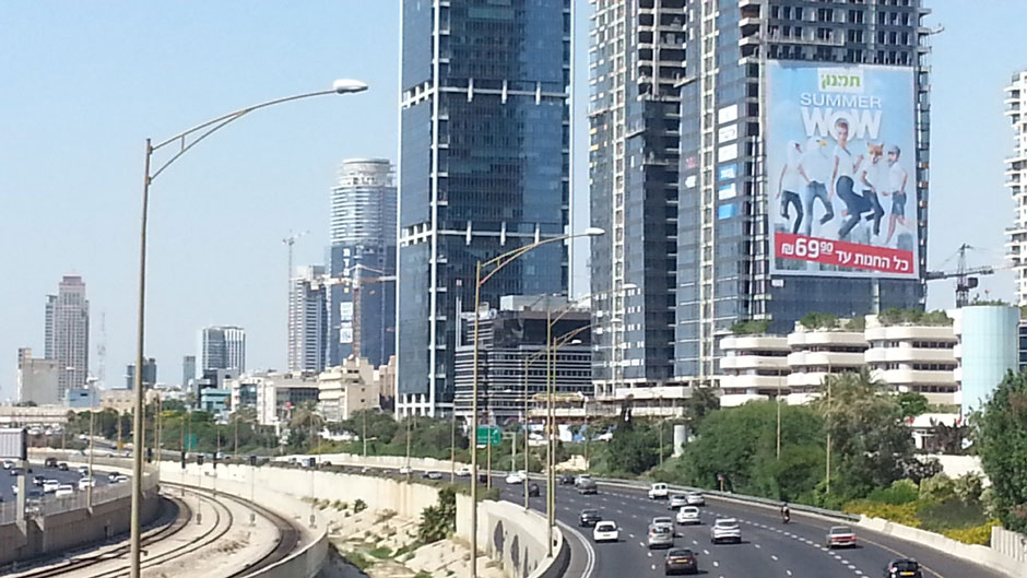 Tal Ami - Fidel (Castro) view from Ayalon highway for Tamnoon fashion network campaign | 2016